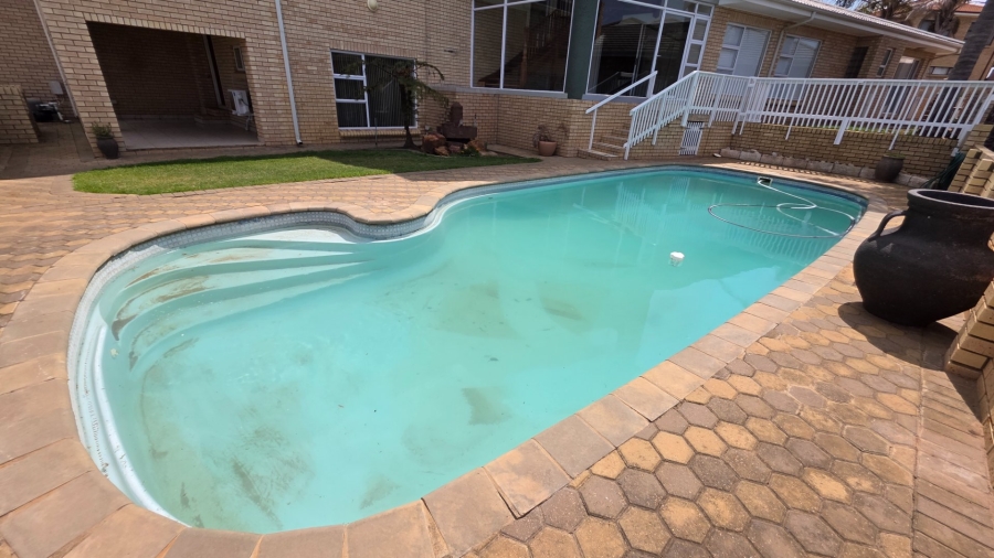 3 Bedroom Property for Sale in Menkenkop Western Cape